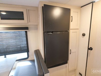 2023 Coachmen Apex Ultra Lite - Photo 15