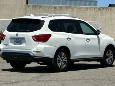2020 Nissan Pathfinder - Photo 2