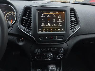 2023 Jeep Cherokee - Photo 11