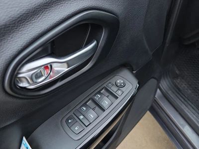 2023 Jeep Cherokee - Photo 20