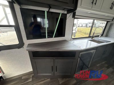 2023 CrossRoads RV Cruiser Aire - Photo 3