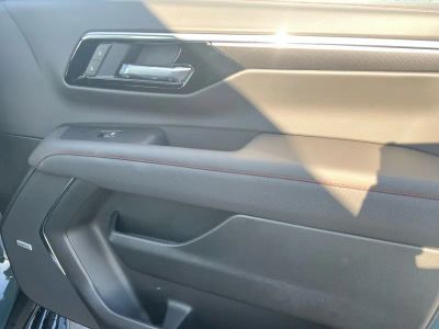 2026 Chevrolet Suburban — photo 21 view