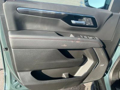2026 Chevrolet Suburban — photo 16 view