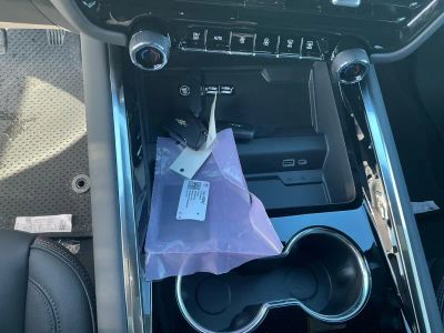 2026 Chevrolet Suburban — photo 13 view