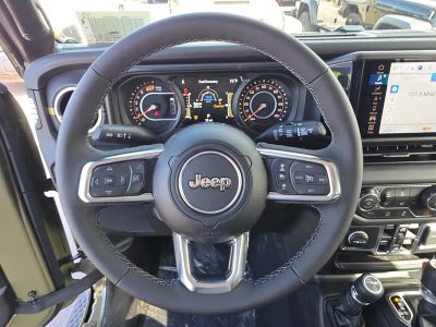 2026 Jeep Wrangler — photo 16 view