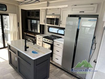 2025 Coachmen RV Brookstone - Photo 7