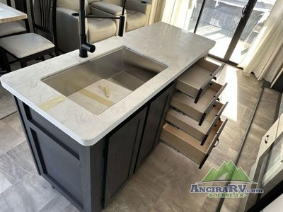 2025 Coachmen RV Brookstone - Photo 12