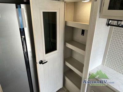 2025 Coachmen RV Brookstone - Photo 14