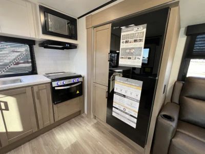 2027 Jayco NORTH TRAIL — photo 8 view