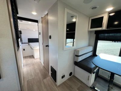 2027 Jayco NORTH TRAIL — photo 13 view