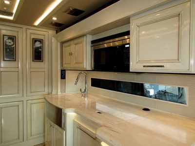 2019 Tiffin ALLEGRO BUS - Photo 9