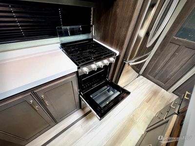 2021 Grand Design Solitude S-Class - Photo 13