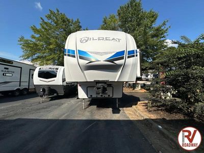 2021 Wildcat 336RLS — front three-quarter view