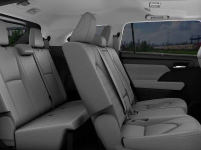 2026 Toyota Highlander - Photo 21