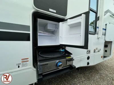 2026 Cherokee Alpha Wolf 24TRUNK - Photo 9