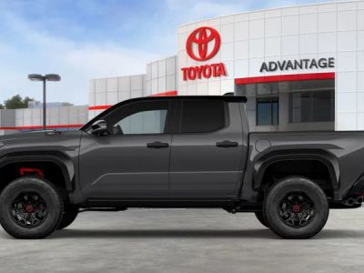 2026 Toyota Tacoma i-FORCE MAX - Photo 6