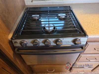 2016 Keystone RV Laredo — photo 22 view