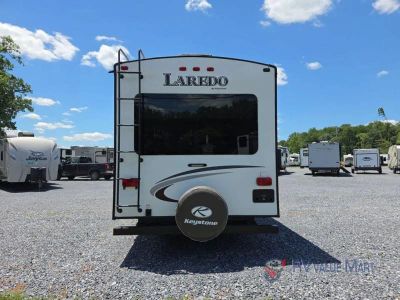 2016 Keystone RV Laredo — photo 8 view