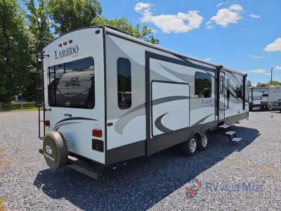2016 Keystone RV Laredo — photo 9 view