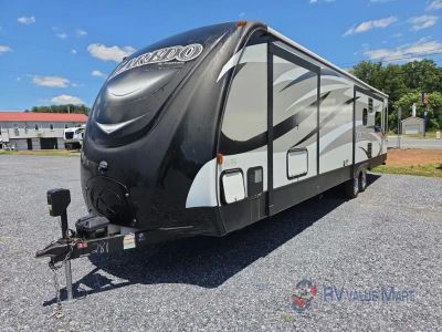 2016 Keystone RV Laredo — detail view