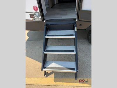 2024 Cruiser Embrace — photo 9 view