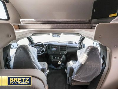 2026 Thor Motor Coach Four Winds — photo 15 view