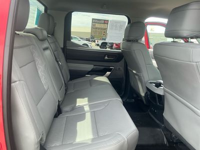 2024 Toyota Tundra 4WD - Photo 18