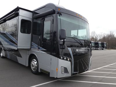 2025 Winnebago Forza - Photo 1