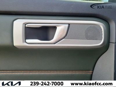 2022 Ford Explorer — photo 15 view