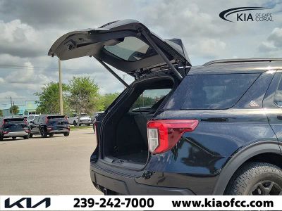 2022 Ford Explorer — photo 10 view