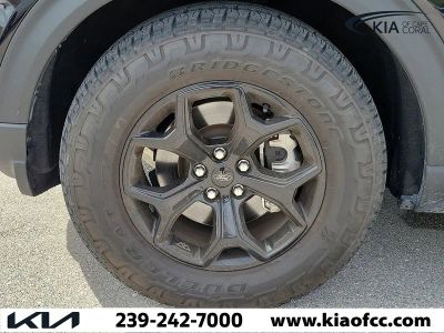 2022 Ford Explorer — photo 8 view