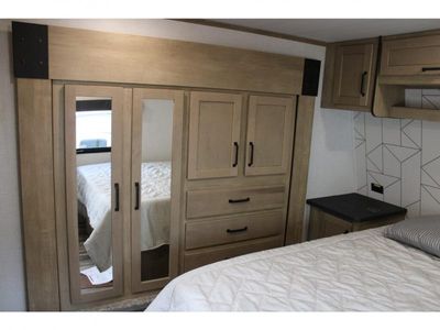 2023 Keystone Raptor - Photo 14