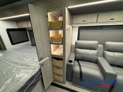 2026 Grand Design Lineage Series M - Photo 14