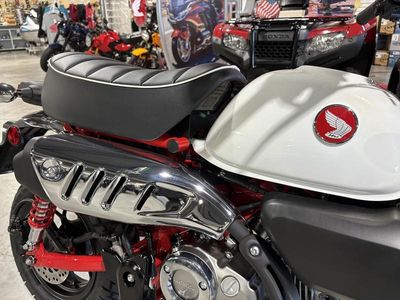 2025 Honda Monkey ABS - Photo 13
