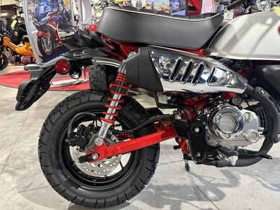 2025 Honda Monkey ABS - Photo 12