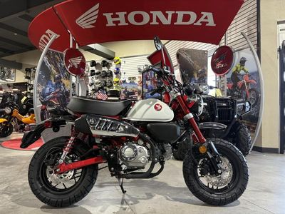 2025 Honda Monkey ABS - Photo 1
