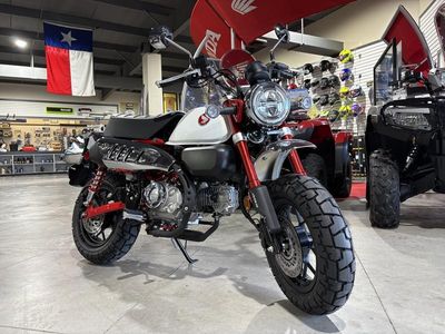 2025 Honda Monkey ABS - Photo 2