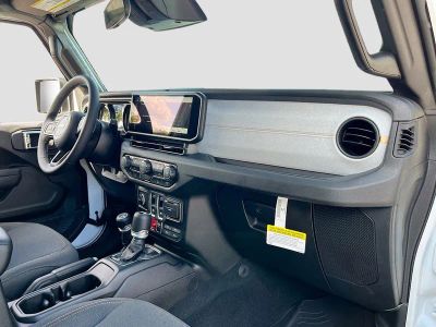 2026 Jeep Wrangler — photo 26 view