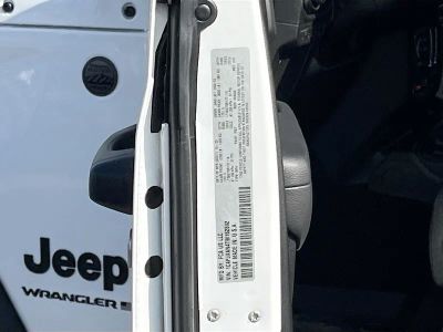 2026 Jeep Wrangler — photo 28 view