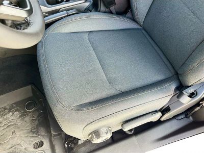 2026 Jeep Wrangler — photo 18 view