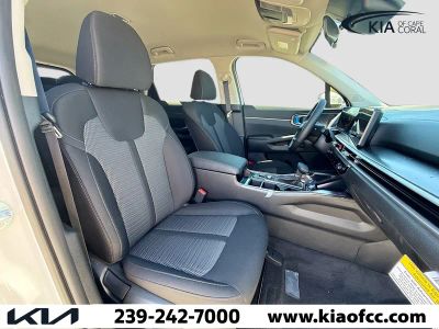 2026 Kia Sorento — photo 13 view
