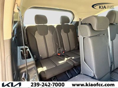 2026 Kia Sorento — photo 18 view