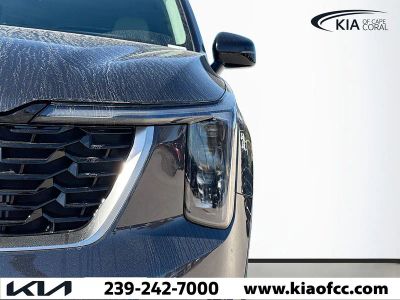 2026 Kia Sorento — photo 8 view