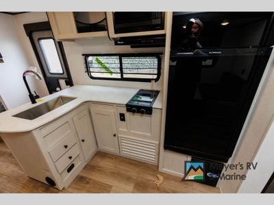 2025 Coachmen RV Northern Spirit SE - Photo 8