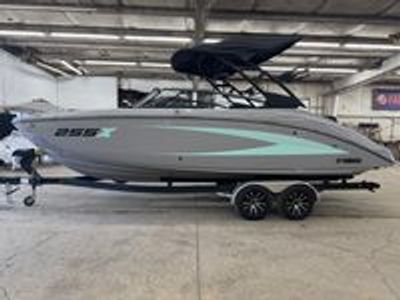 2026 Yamaha 255 XD - Photo 4