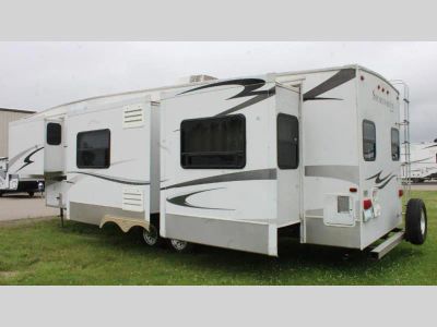 2026 Forest River Cherokee Grey Wolf - Photo 2