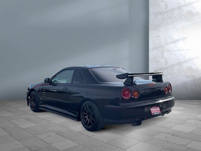 1998 Nissan Skyline — detail view
