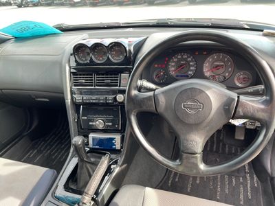 1998 Nissan Skyline — photo 15 view