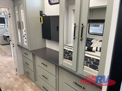 2025 Redwood RV Regency - Photo 9