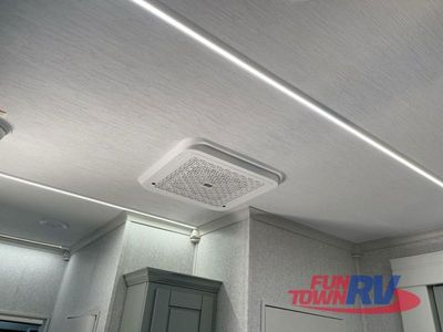 2025 Redwood RV Regency - Photo 38